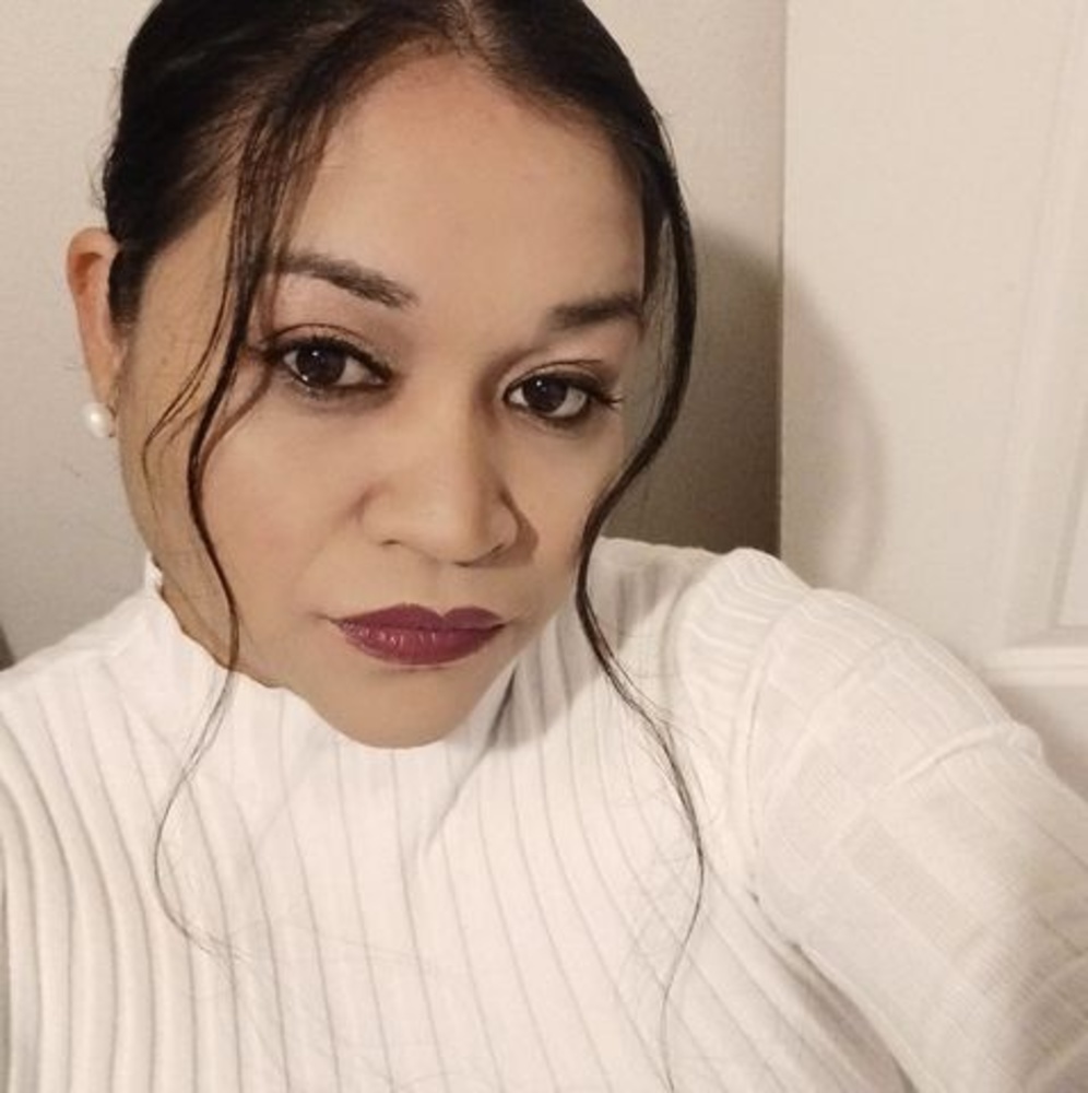 Meet your Posher, Elena